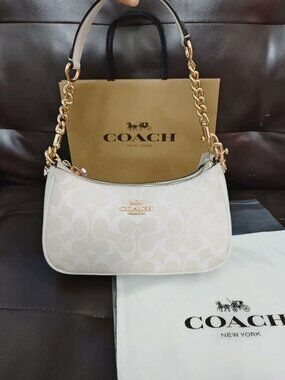 NWT Coach Teri Shoulder Bag In Signature Canvas CA548